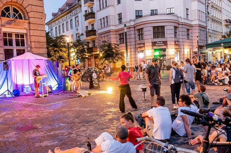Berlin Mal Anders Erleben - Hier Tobt Das Leben Екстер'єр фото