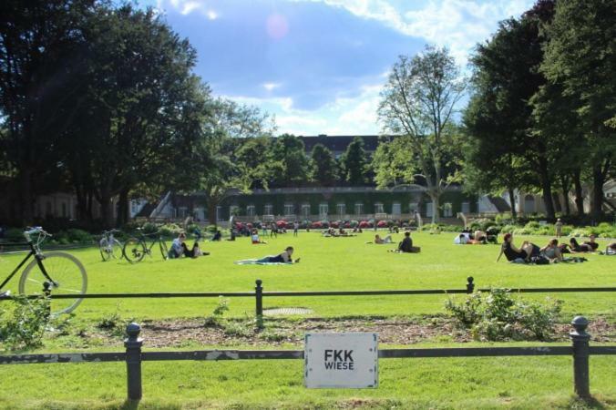 Berlin Mal Anders Erleben - Hier Tobt Das Leben Екстер'єр фото